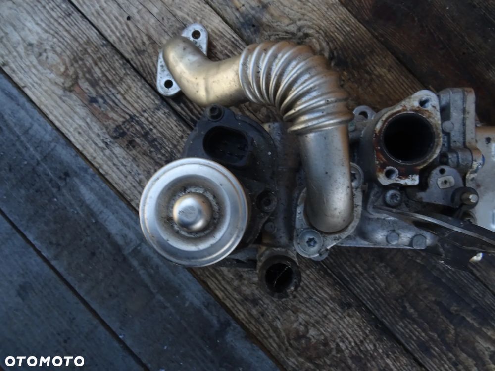 Zawór EGR chłodnica spalin 03L131512CF VW PASSAT B7 2.0 TDI - 6
