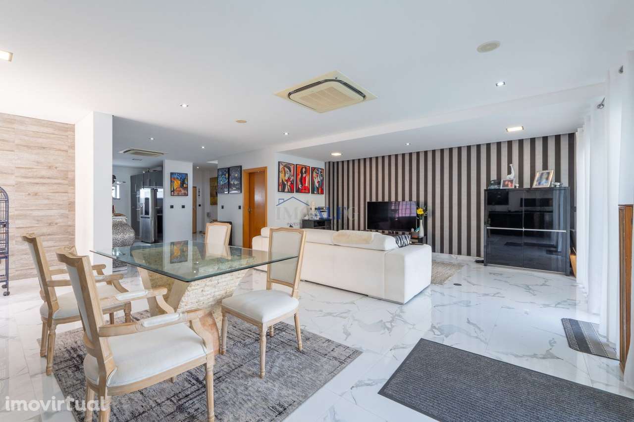 Moradia T3 com três suites e piscina, Quinta Anjo- Palmela - Grande imagem: 5/39