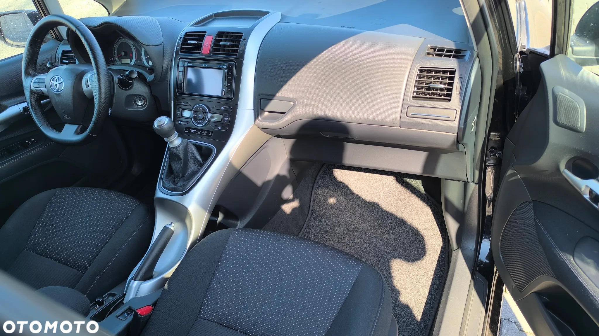 Toyota Auris 1.6 Executive - 22