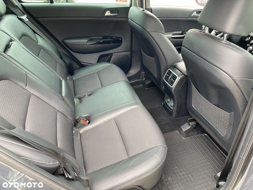 Kia Sportage - 16