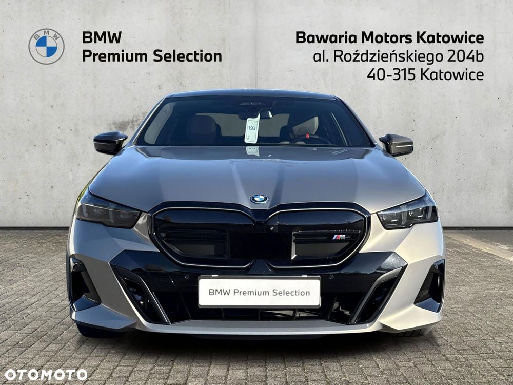 BMW i5 - 10