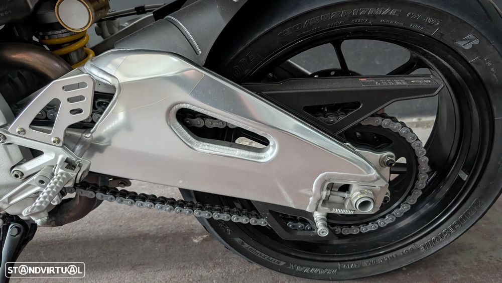 Aprilia Tuono V4R APRC - 5