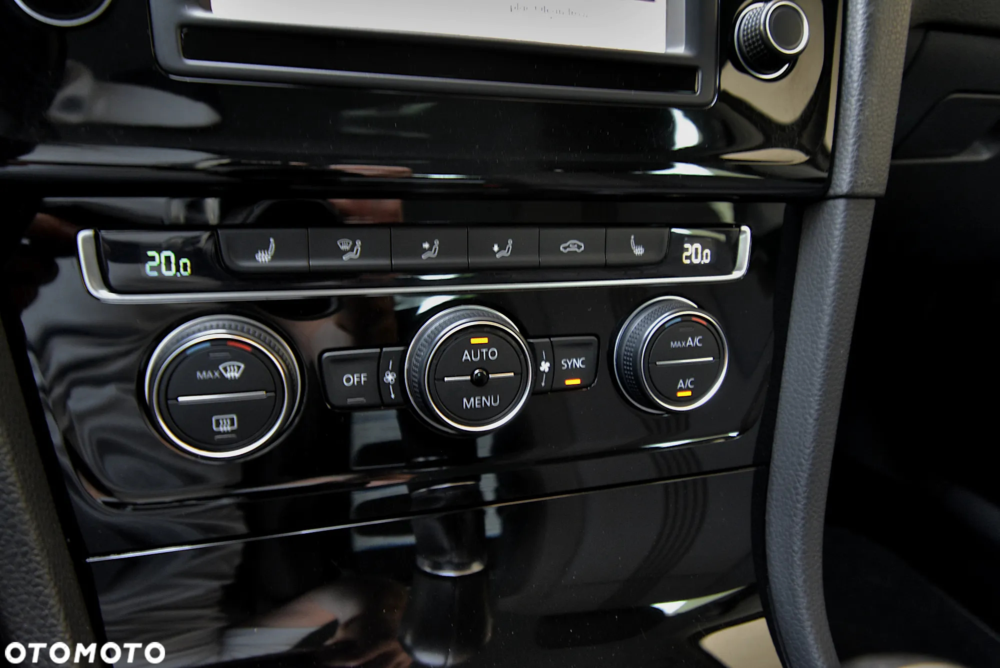 Volkswagen Golf - 19