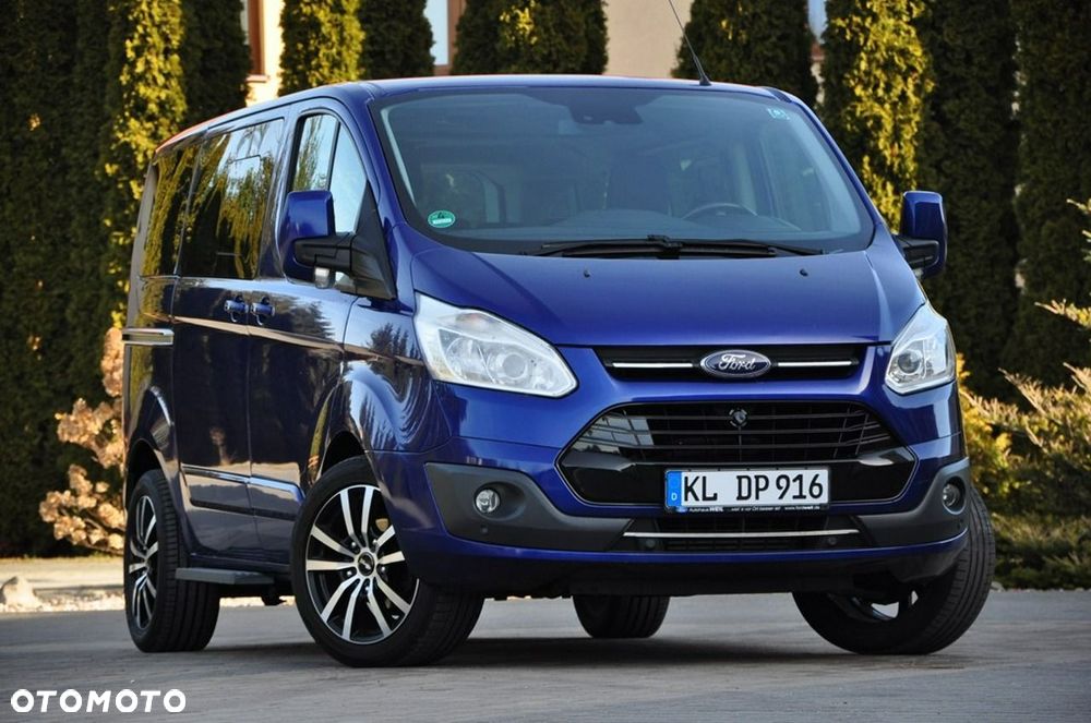Ford Tourneo Custom - 12