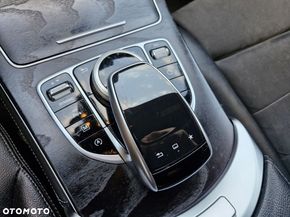 Mercedes-Benz GLC 220 d 4Matic 9G-TRONIC - 17