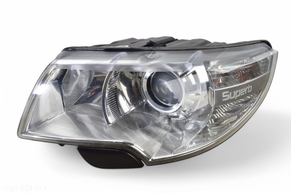 Lampa Lewy Przód Halogen SKODA SUPERB II 2009R EU - 1