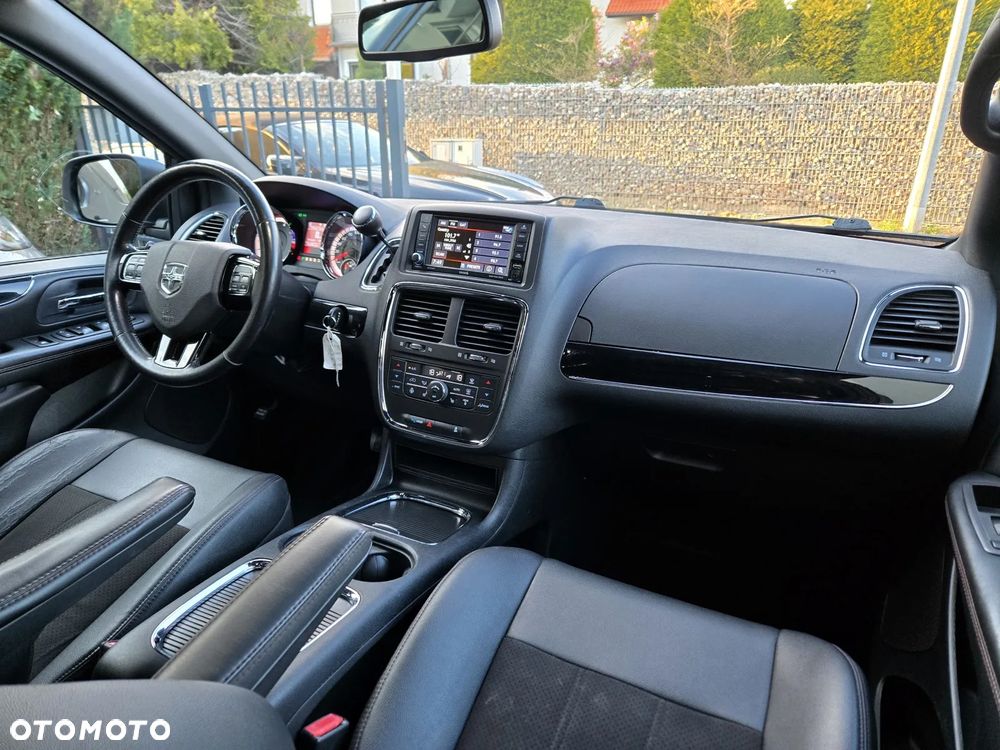 Dodge Grand Caravan 3.6 R/T - 6