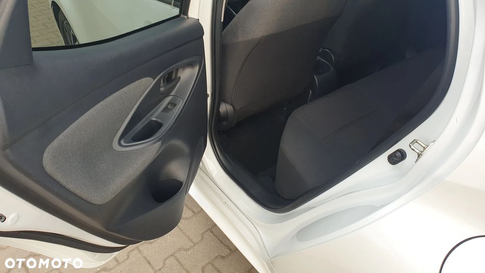 Toyota Yaris 1.5 Comfort CVT - 30