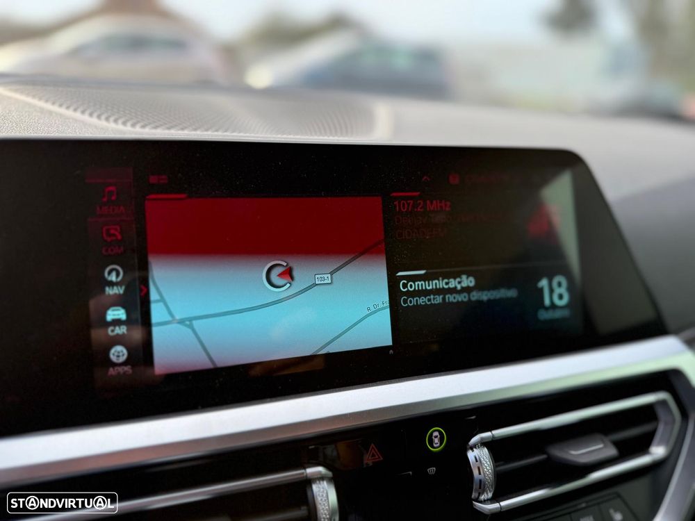 BMW M4 Competition M xDrive - 31