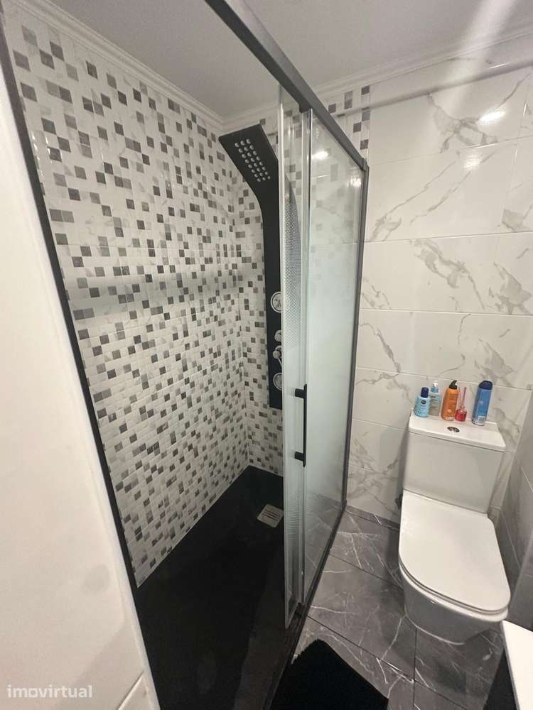 Apartamento T1 em frente à praia - Grande imagem: 5/6