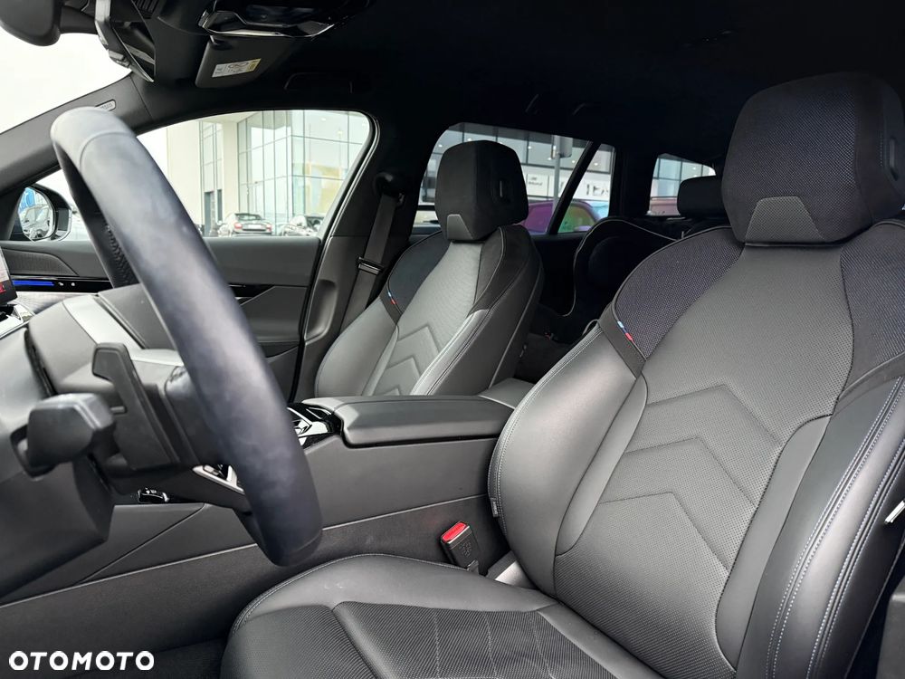 BMW Seria 5 520d xDrive - 27