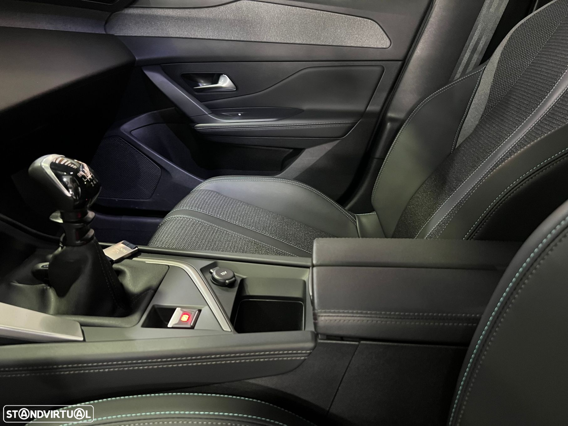 Peugeot 308 1.2 PureTech Allure Pack - 12