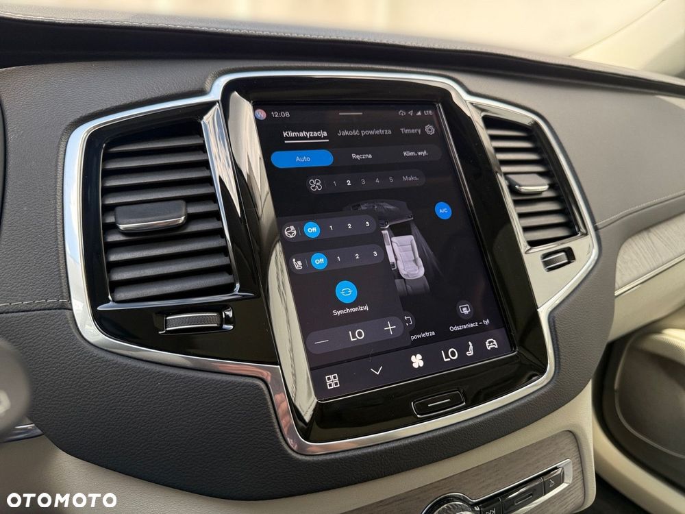 Volvo XC 90 - 22