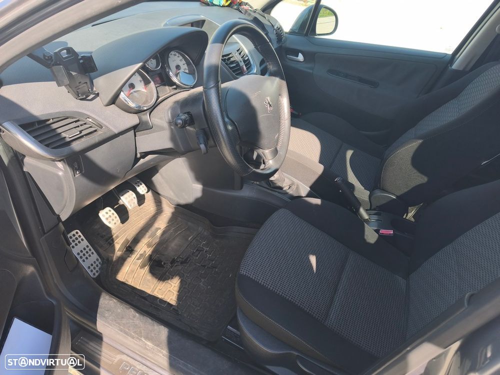 Peugeot 207 1.4 VTi Sportium - 10