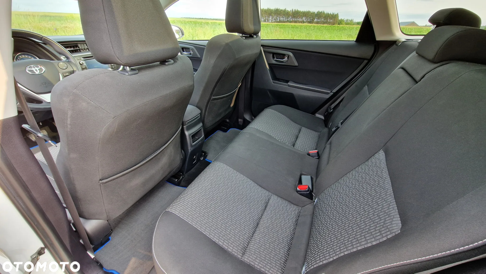 Toyota Auris Hybrid 135 Premium - 11