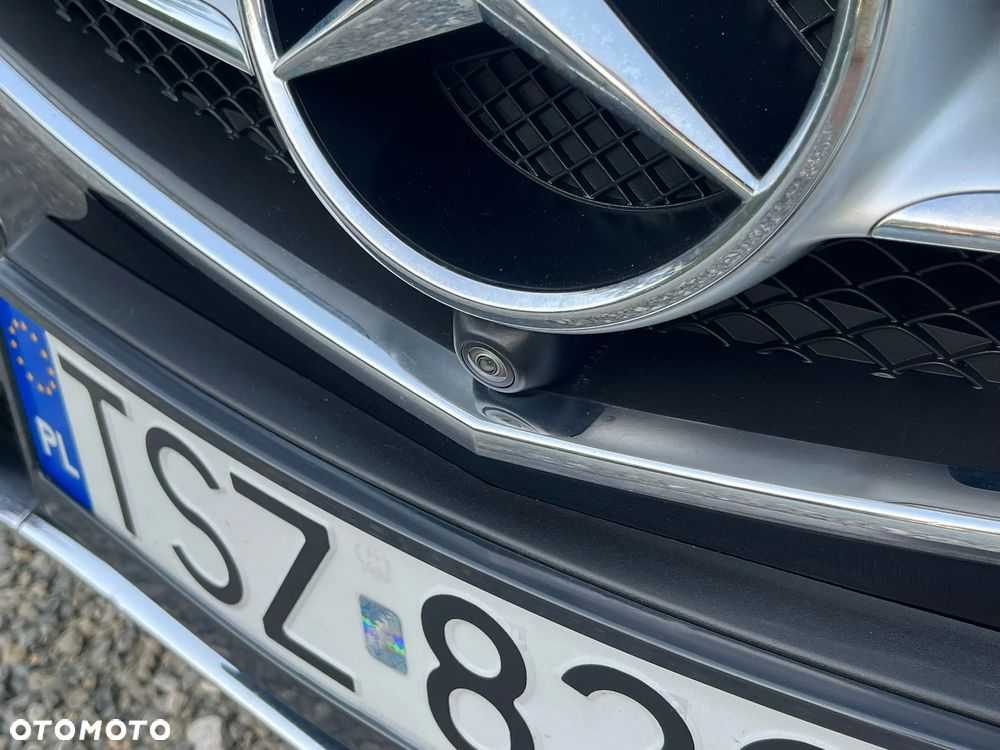 Mercedes-Benz Klasa E 250 CDI DPF BlueEFFICIENCY 7G-TRONIC Avantgarde - 23