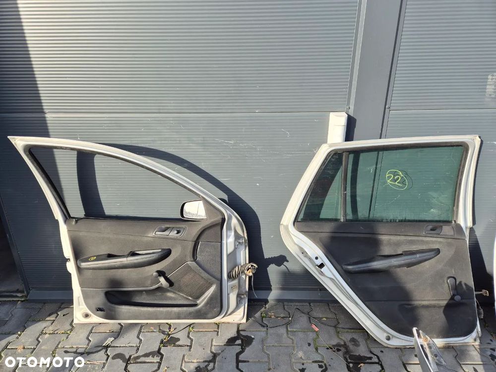 SKODA FABIA I DRZWI / MASKA / KLAPA / ZDERZAK - 31