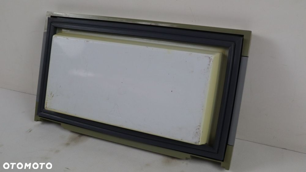 KAMPER PRZYCZEPA KEMPINGOWA DRZWI ZAMRAŻARKI 29 CM X 51,5 CM - 3