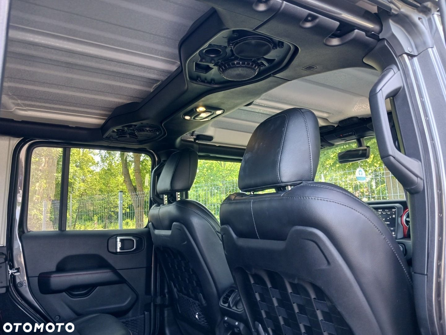 Jeep Wrangler - 21