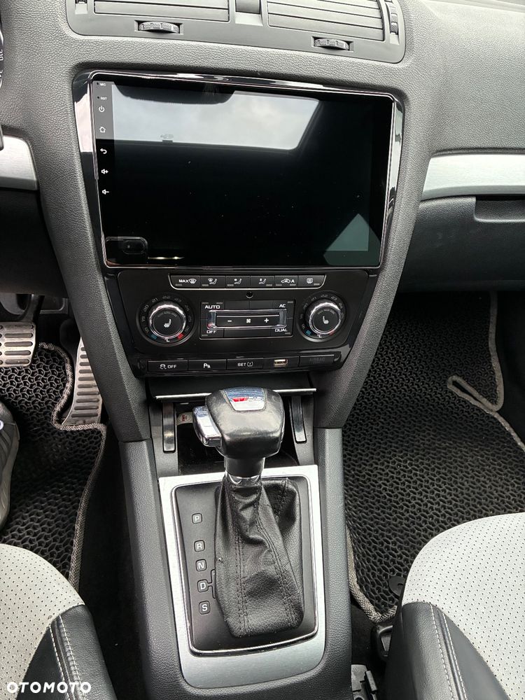 Skoda Octavia 2.0 TDI RS DSG - 12