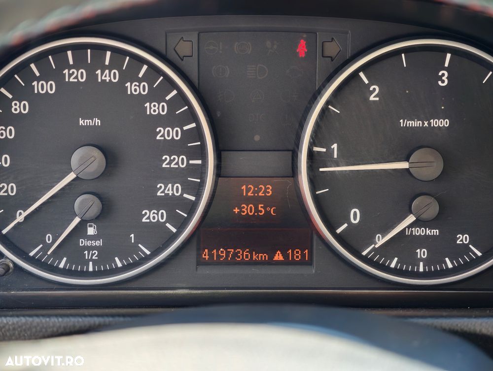 BMW Seria 3 320d - 33