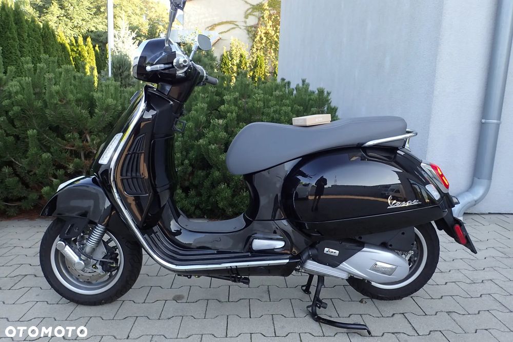 Vespa GTS