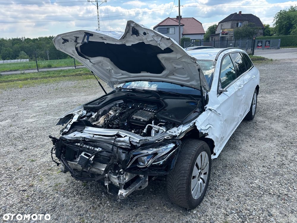 Mercedes-Benz Klasa E 220 d 4Matic 9G-TRONIC Avantgarde - 14