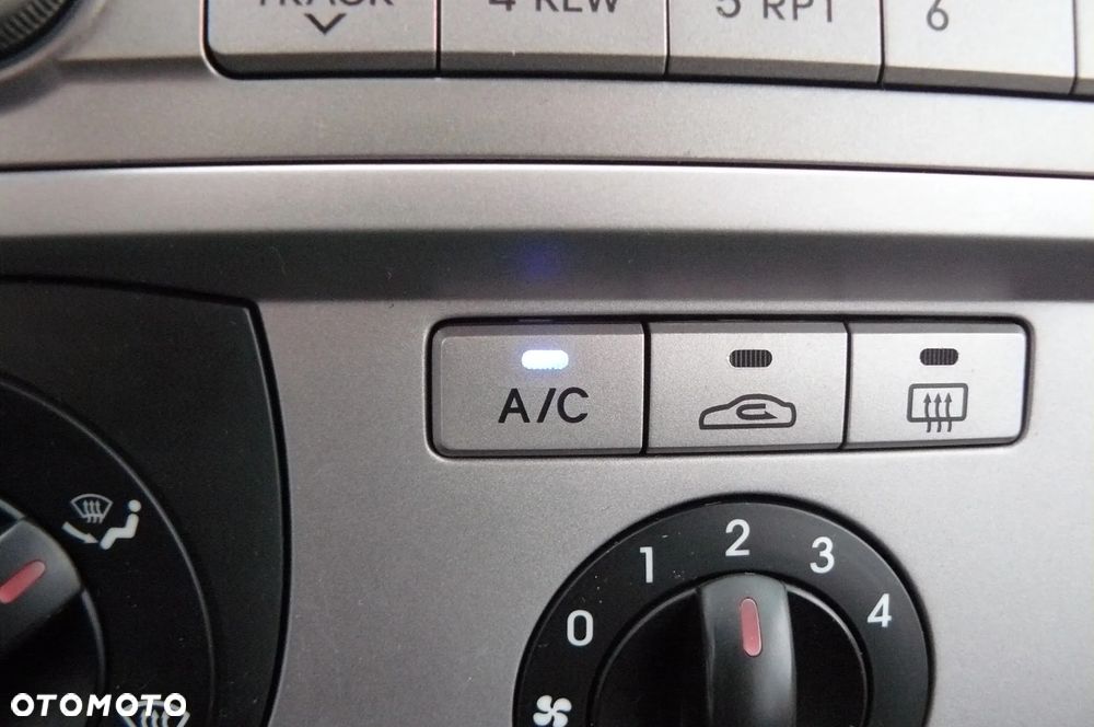 Hyundai i20 - 23