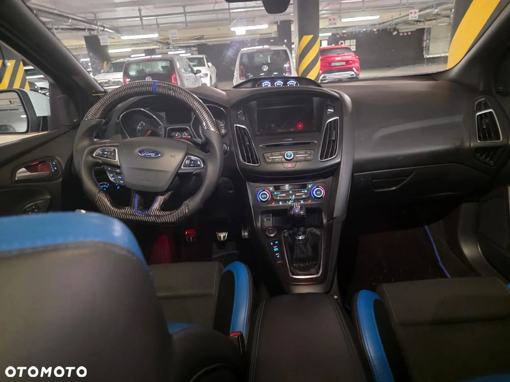 Ford Focus - 11