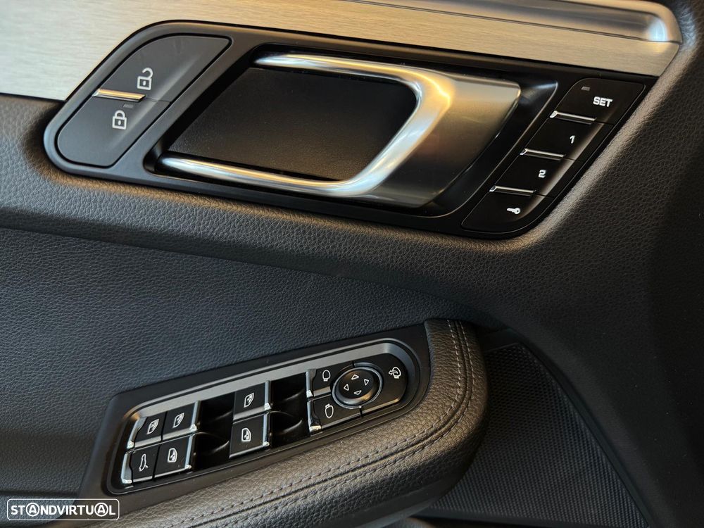 Porsche Macan S - 17
