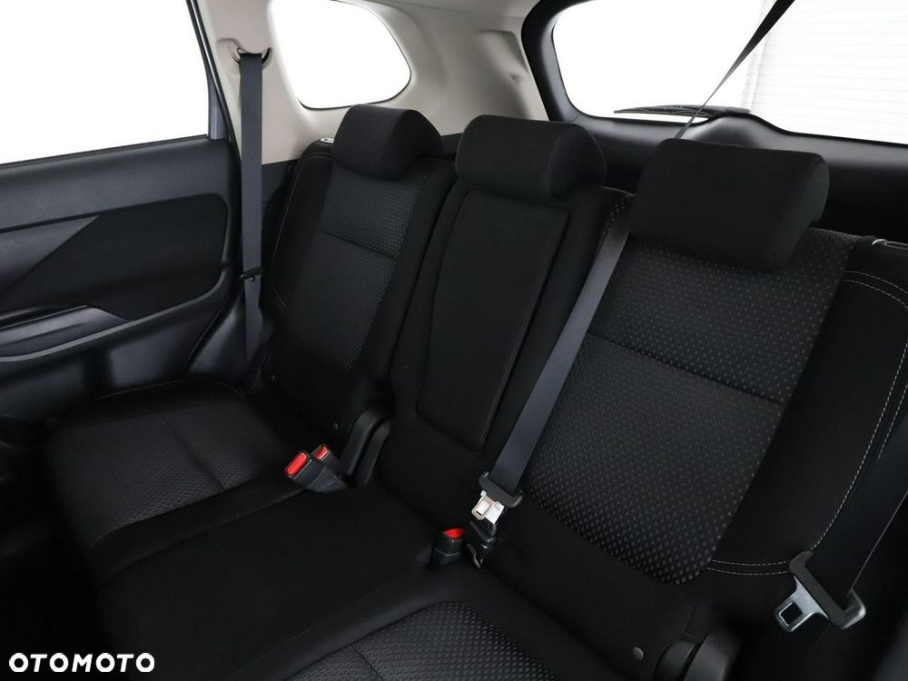 Mitsubishi Outlander 2.0 2WD CVT Diamant Edition+ - 18