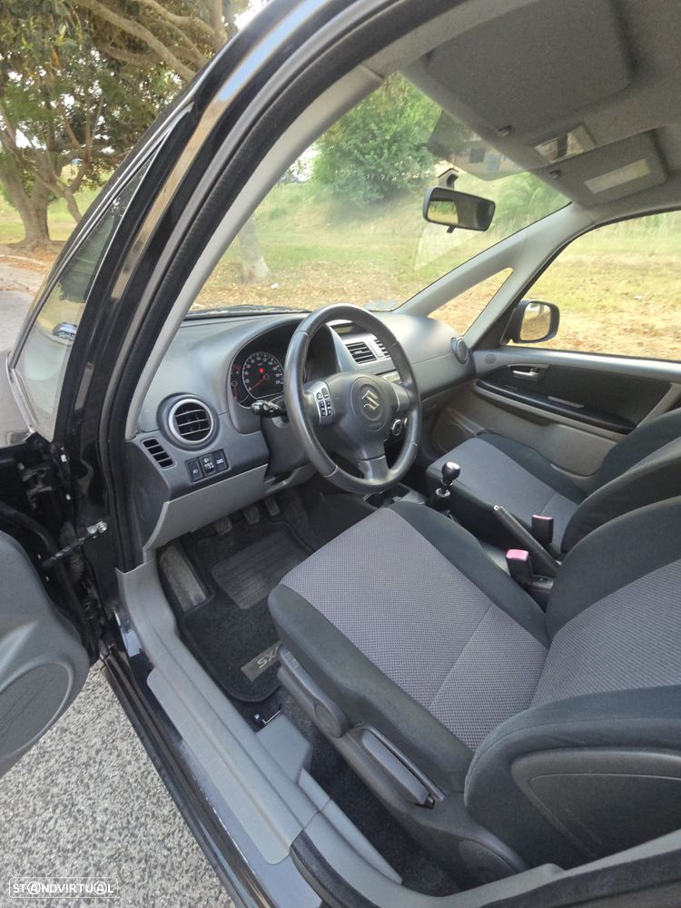 Suzuki SX4 1.5 GLX Outdoor Line - 15