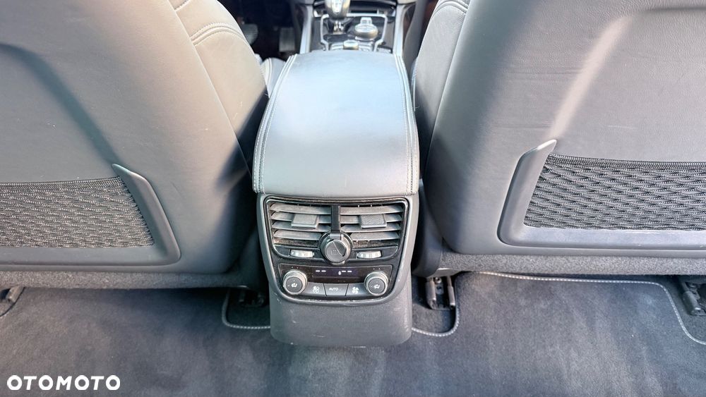Peugeot 508 RXH 2.0 HDi HYbrid4 - 16