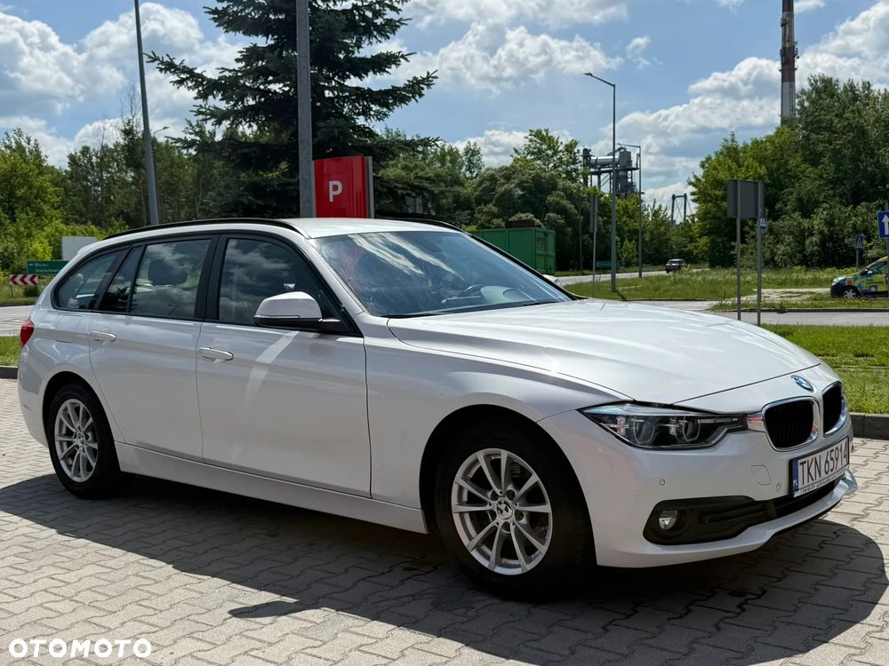 BMW Seria 3 318d M Sport Shadow - 16