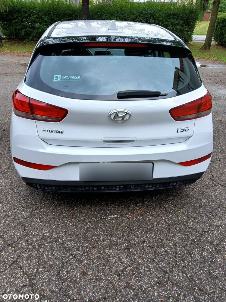 Hyundai i30 1.5 DPI Classic + - 5