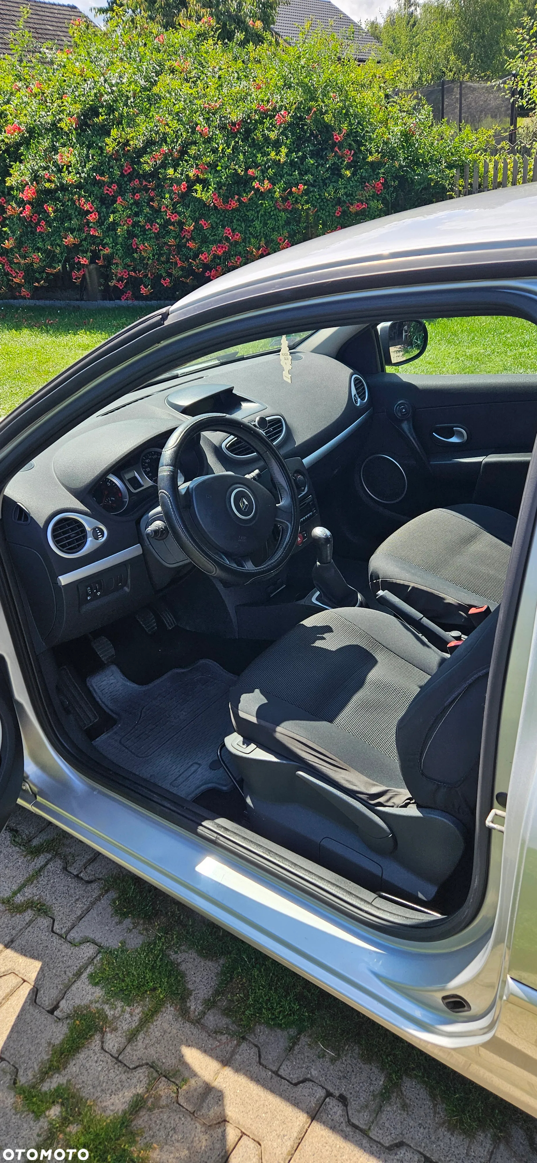 Renault Clio - 14