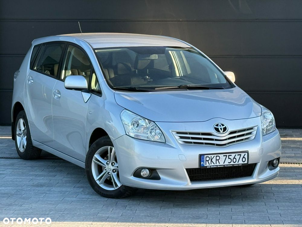 Toyota Verso 1.8 Sol - 1