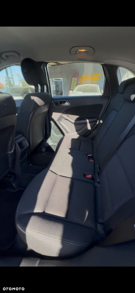Mercedes-Benz Klasa B 180 (BlueEFFICIENCY) - 10