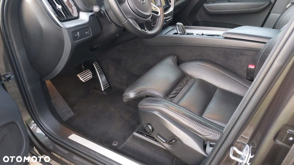 Volvo XC 60 B5 D AWD R-Design - 7