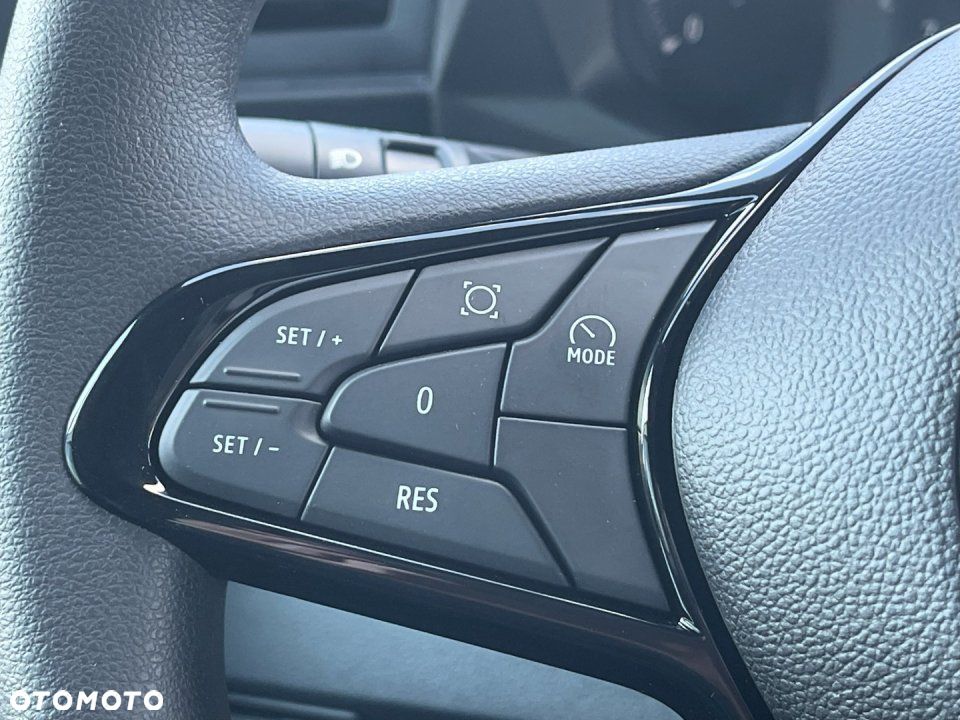 Nissan Interstar - 12