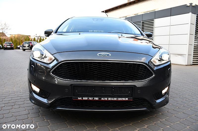 Ford Focus 1.5 EcoBlue Start-Stopp-System TITANIUM DESIGN - 5