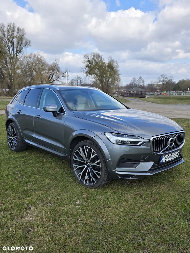 Volvo XC 60 T5 AWD Momentum - 2