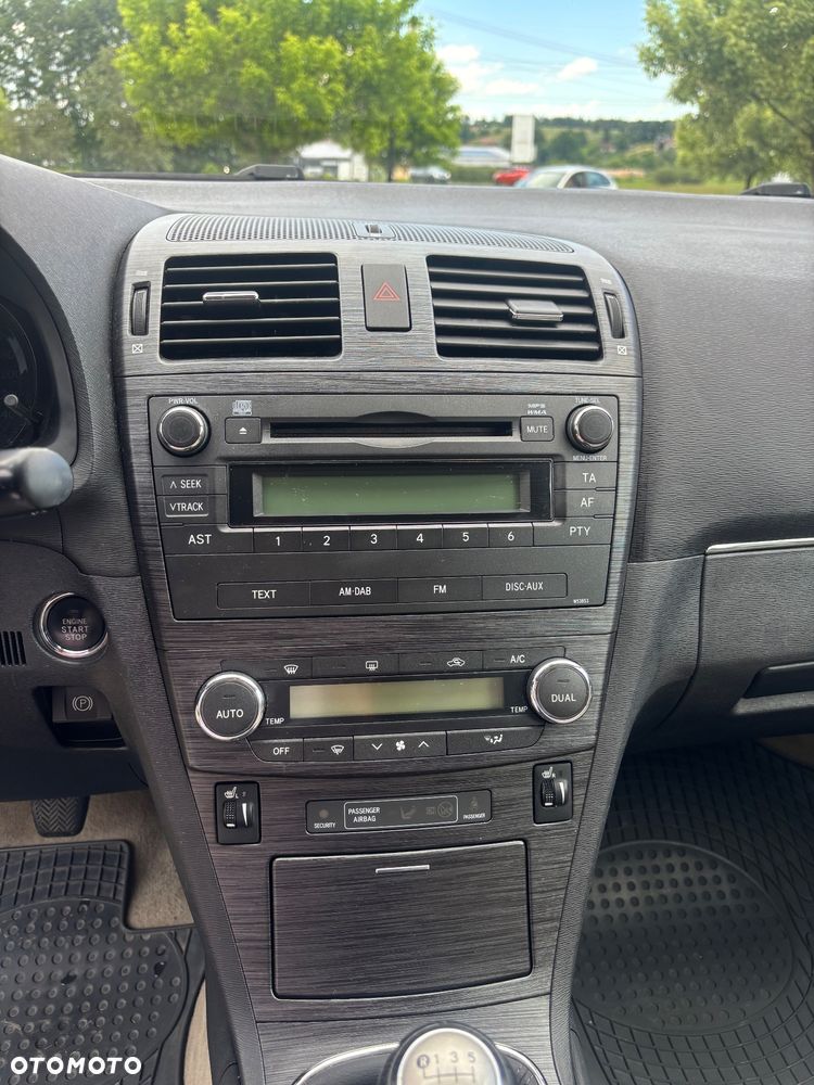 Toyota Avensis 2.0 D-4D Premium - 16
