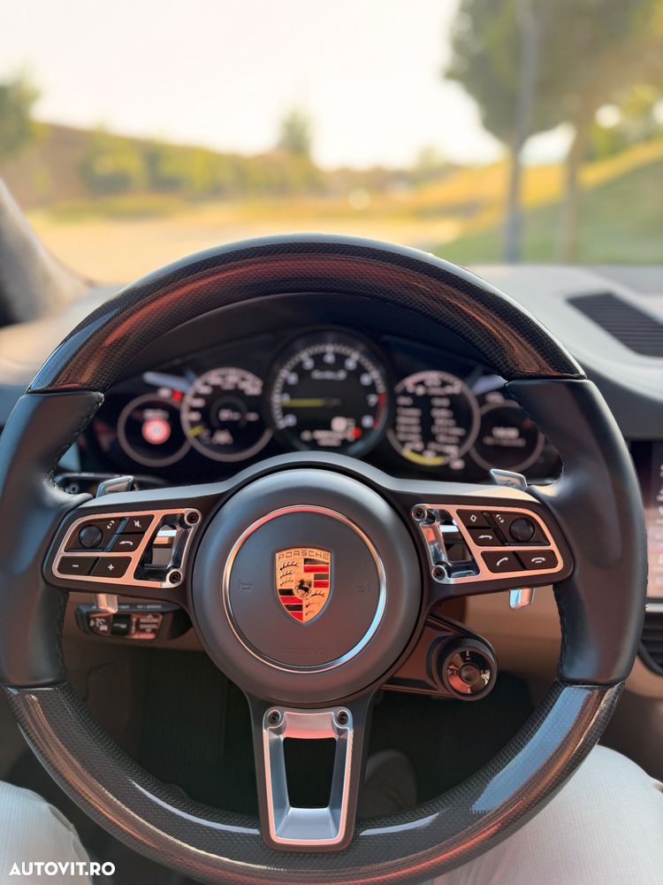 Porsche Cayenne - 10