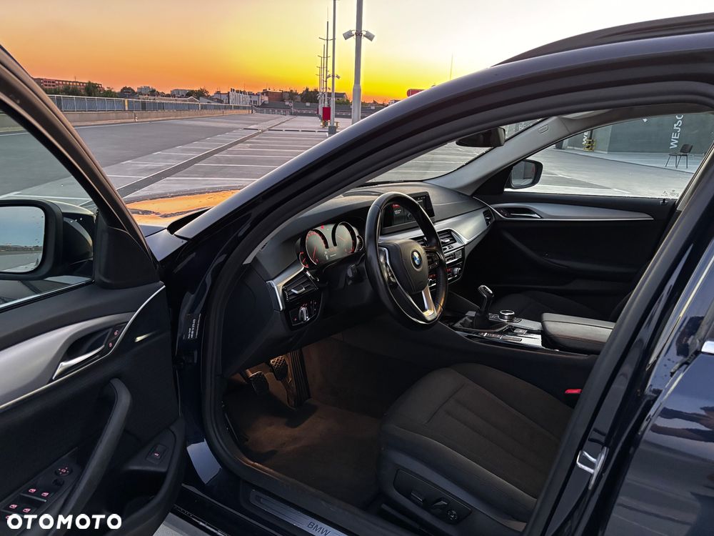 BMW Seria 5 - 25