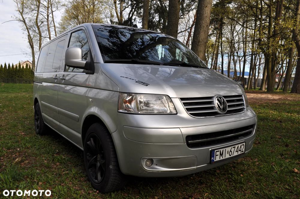 Volkswagen Multivan - 1