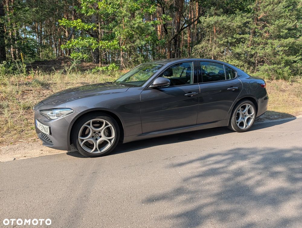Alfa Romeo Giulia 2.0 Turbo - 2