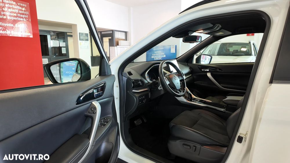 Mitsubishi Eclipse-Cross ver-plug--in-hybrid-4wd-plus-select - 3