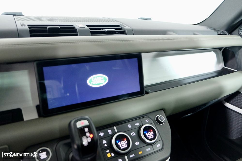 Land Rover Defender 110 P400 HSE - 14