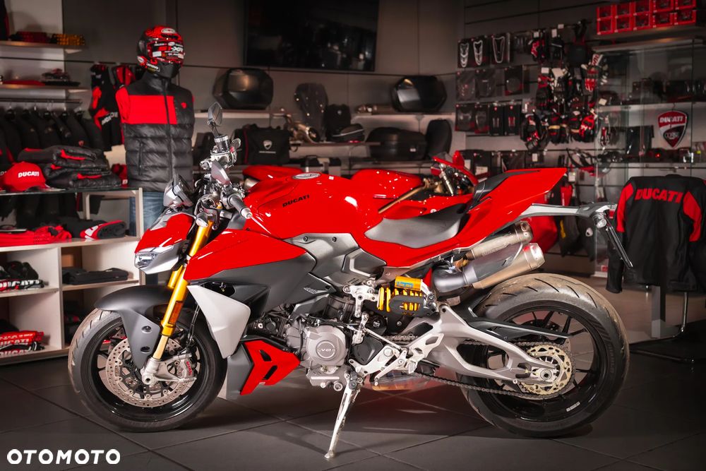 Ducati Streetfighter V2 - 3